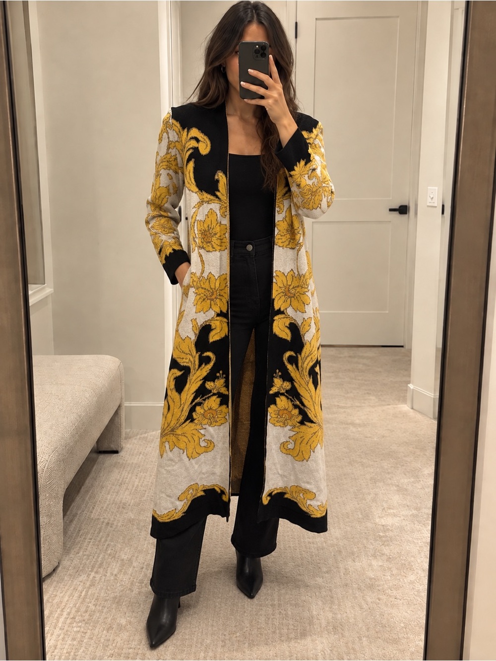 VERTIGO Baroque Floral Jacquard Long Duster Cardigan โ Black/Ivory/Gold โ